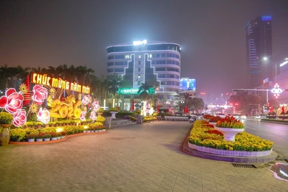 Phố phường lung linh đón Tết Nguyên đán Bính Ngọ 2026